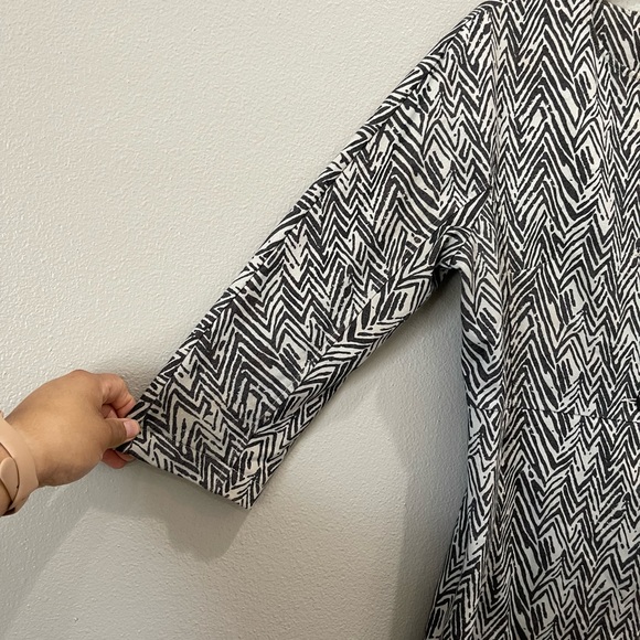 Cabi # 3034 Ponte Knit Zig Zag Print Jacket, Women’s Medium Blue Grey - Picture 6 of 9